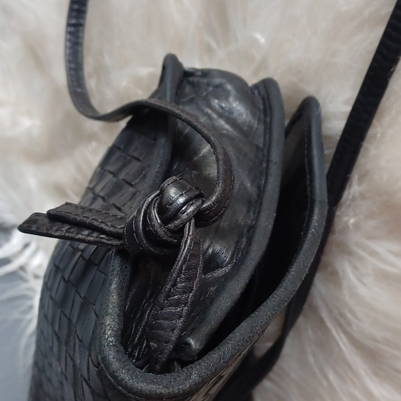 Bottega Veneta Black Woven Crossbody - Picture 4 of 16